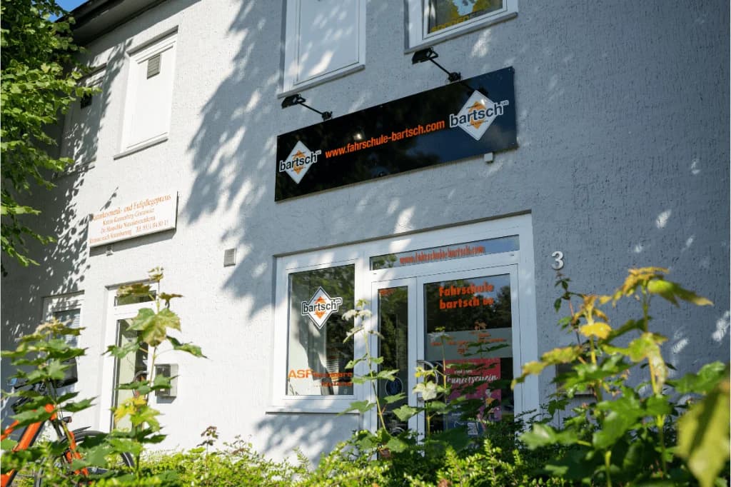 Fahrschule West Außenansicht